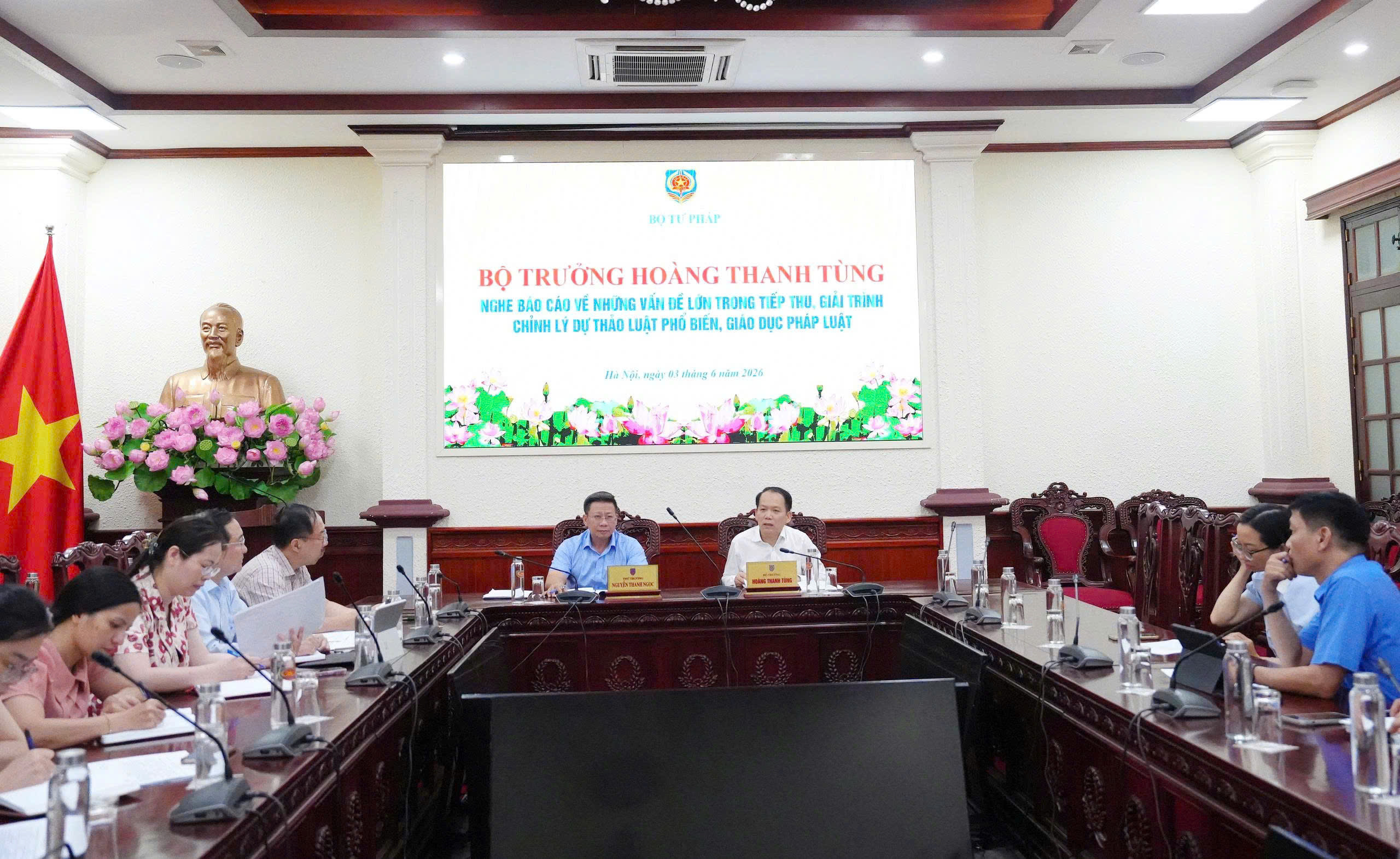 Tạo điều kiện cho người dân, doanh nghiệp tiếp cận với dự thảo chính sách từ sớm