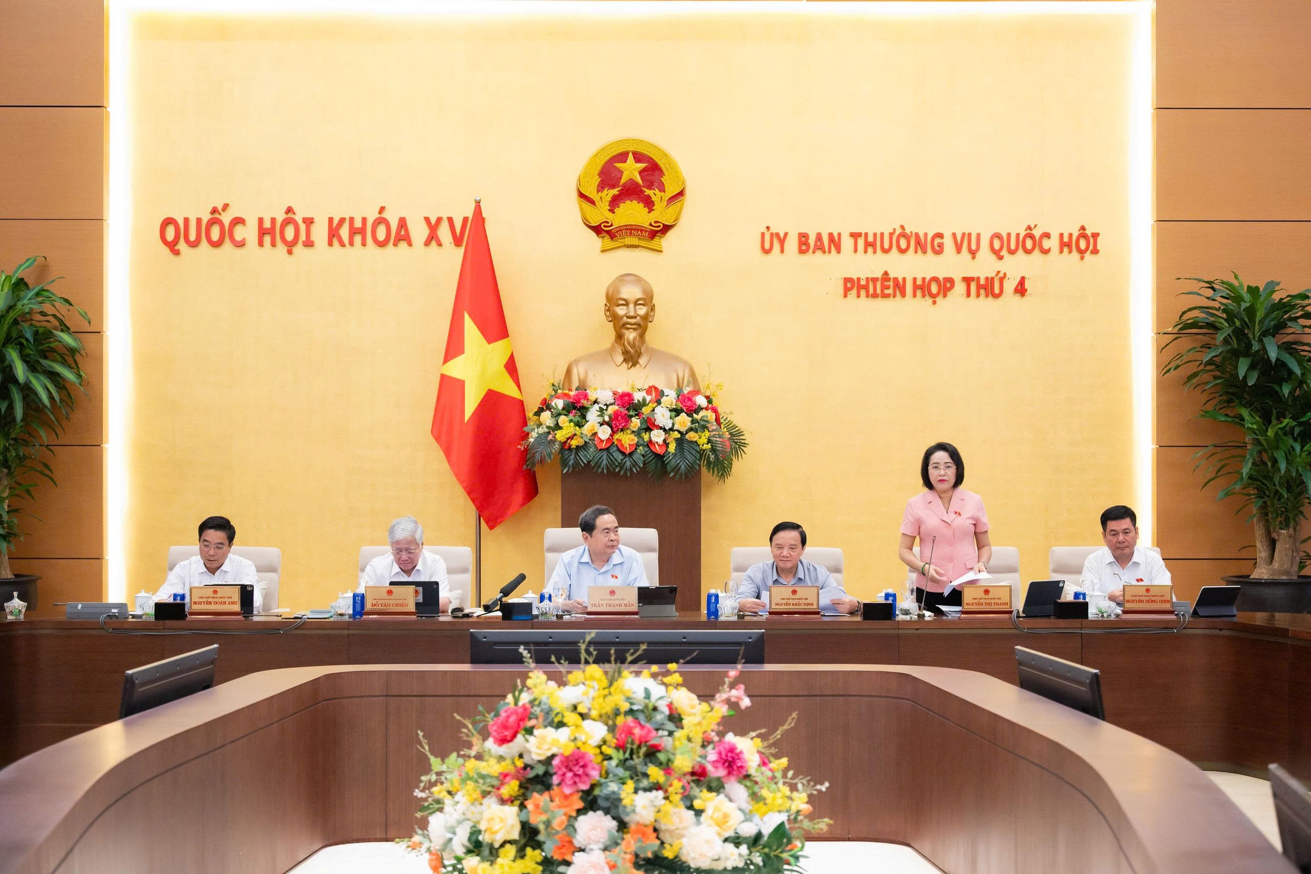 Ủy ban Thường vụ Quốc hội cho ý kiến về dự án Luật sửa đổi, bổ sung một số điều của Luật Xuất bản